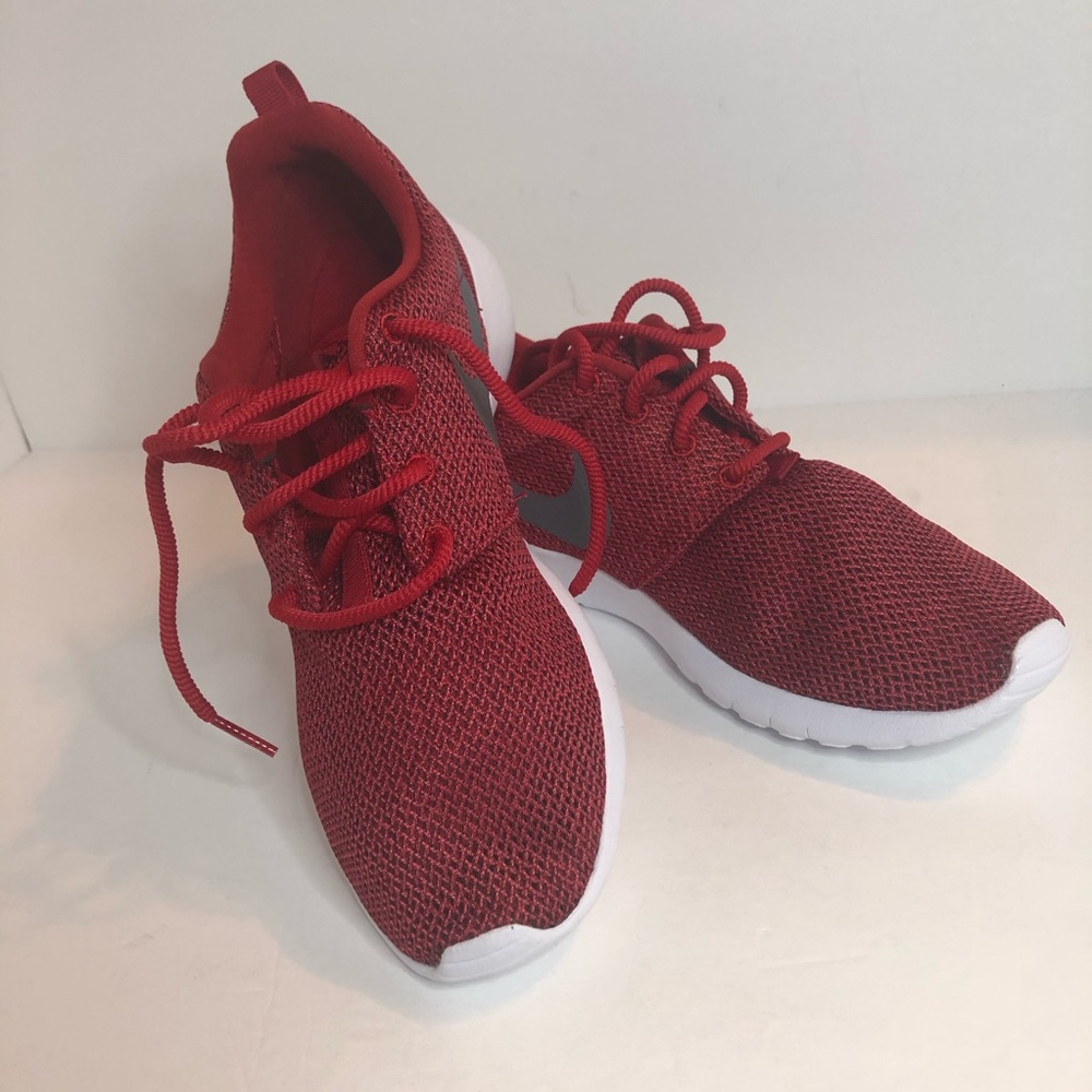 Nike Roshe One running shoes